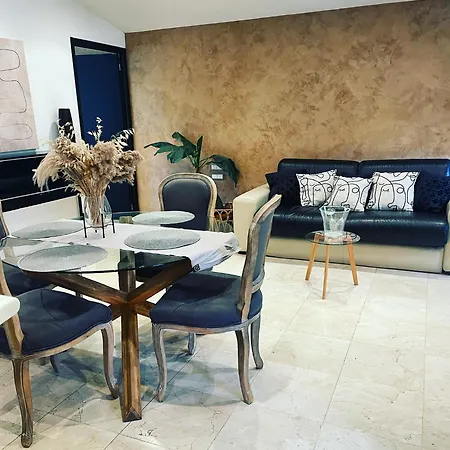 St Jean Romantique بيت ضيافة 4*