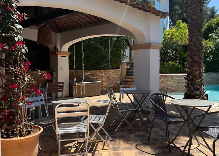 St Jean Romantique 4* 라시오타